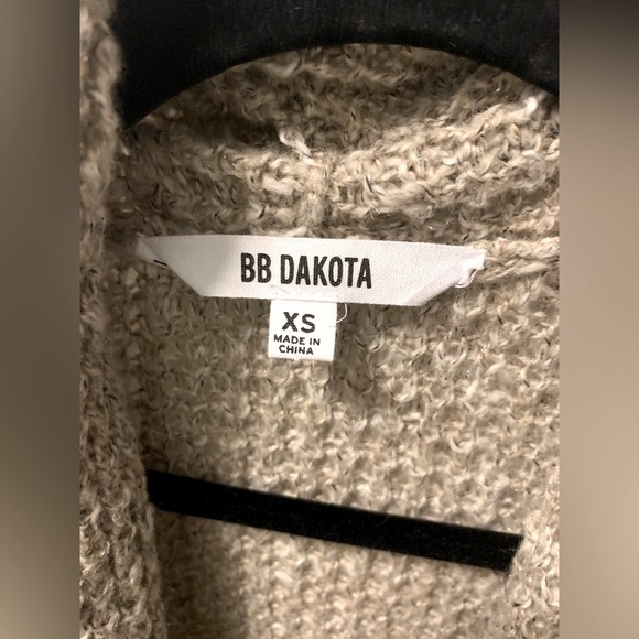 5/$25 Item BB Dakota Cozy Cardigan - Picture 2 of 5